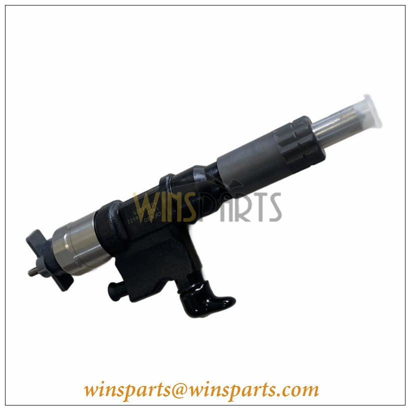 47703428 Fuel Injector Nozzle Isuzu Engine Hitachi ZX200-3 ZX210-3 ZX240-3 ZX270-3